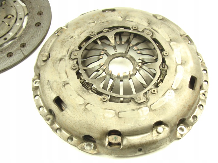 KOLO DWUMASOWE+SPRZEGLO PASSAT 2.0 FSI 022141031R
