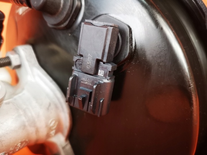 VOLVO V40 II POMPE FREINS SERVO RÉSERVOIR UK 31400404 31362926
