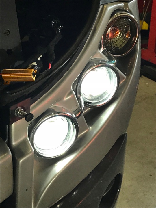 ENSEMBLE LED ENGRENAGE VERS CAMPING-CAR HELLA SR.90MM 2PCS