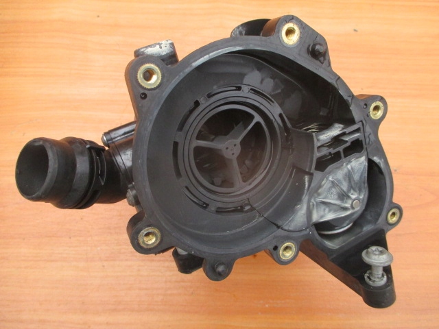 VW AUDI 1.8 2.0 TSI TFSI NR 06L121111E 06L121111G 06L121111F DISTRIBUIDOR DE AGUA 