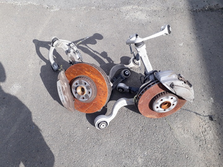 MERCEDES 253 LADO SUSPENSIONES CUBO VARILLA 