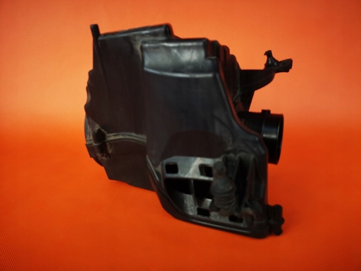 VOLVO V40 D2 1.6 CHÂSSIS FILTRE AIR PRZEPLYW