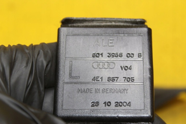 CEINTURE DE SÉCURITÉ GAUCHE AVANT A8 D3 4E1857705