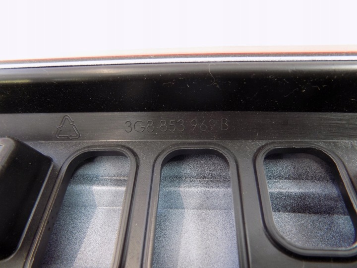 3G8854879 MOULURE PORTES GAUCHE AVANT LC9A VW ARTEON