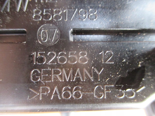 BMW F10 F15 F20 F30 2.0 D B47 COUVERCLE DE SOUPAPES 8581798 LUX EN TRÈS BON ÉTAT FONCTIONNEL ORIGINAL