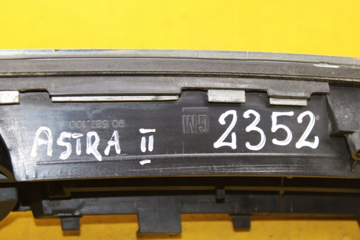 CALANDRE GRILLE OPEL ASTRA II 1.6B 90587100