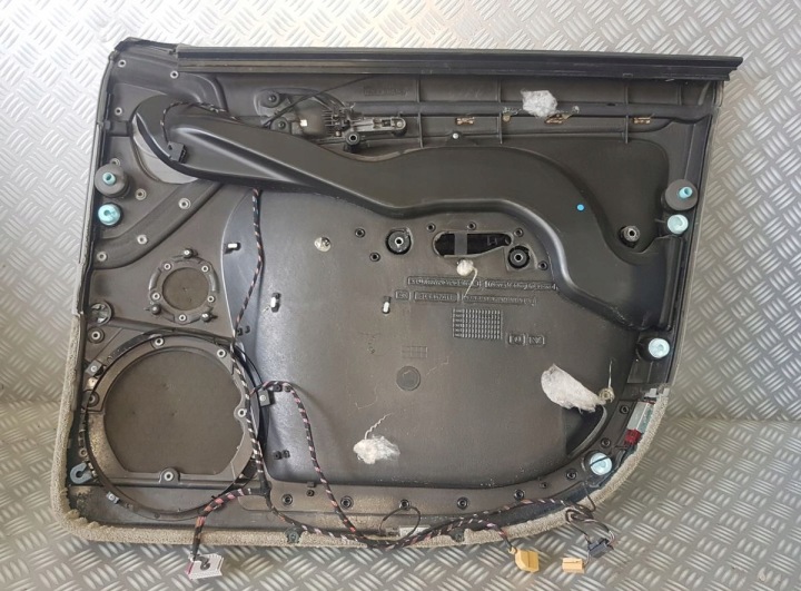 PORSCHE CAYENNE 7L COLLECTEUR PORTES GAUCHE AVANT 03R