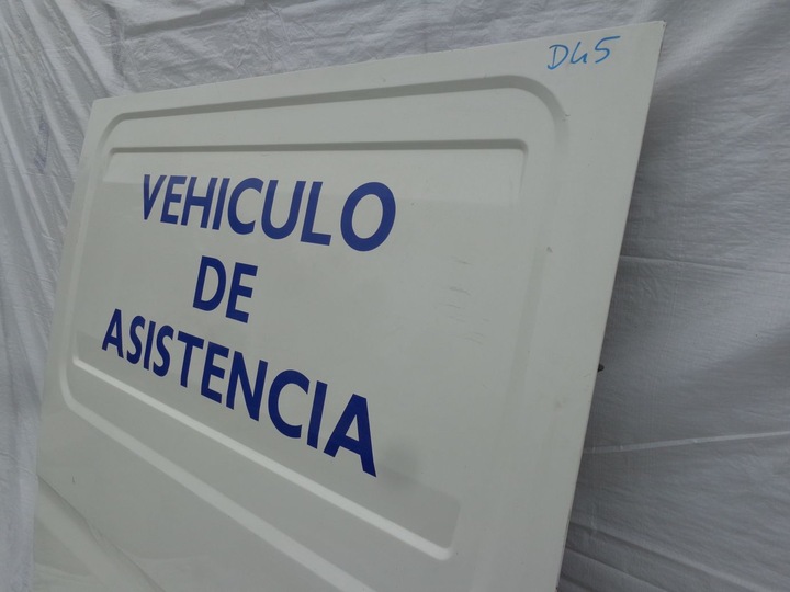 IVECO DAILY DERECHA DE PUERTA LADO EXTENSIBLE 