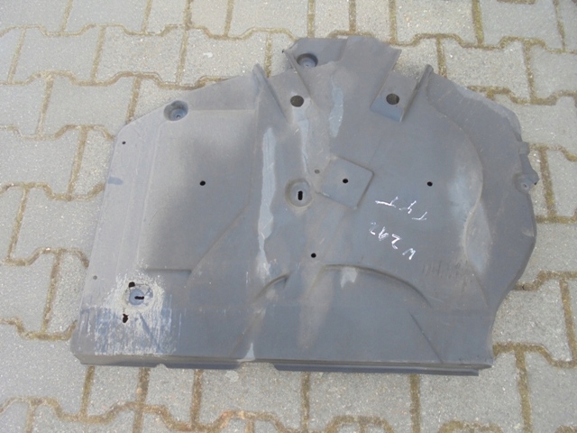 MERCEDES E W212 UNIVERSEL PROTECTION CHÂSSIS A2126930017
