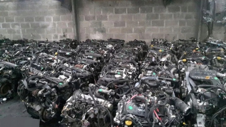 VIS MOTEUR RENAULT M9R G742 MOTEUR 2,0 DCI