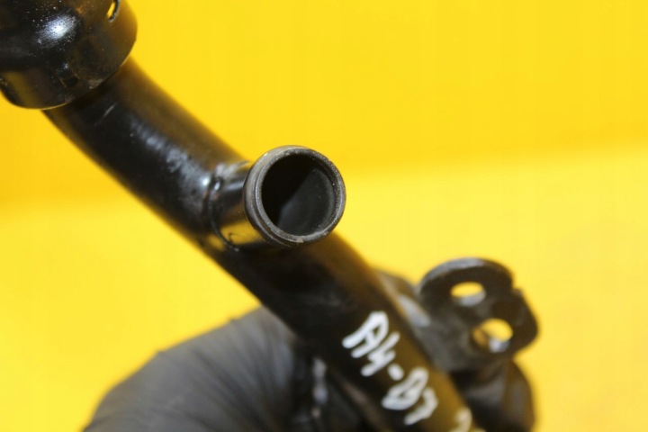TUYAU FIL EAU A4 B7 2.0TFSI BUL 06D121065J