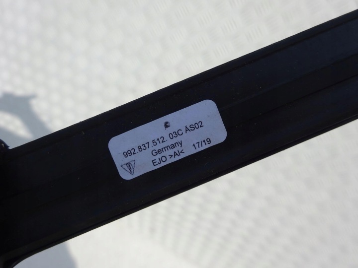 PORSCHE 992 911 MOULURE PORTES 99283751203C