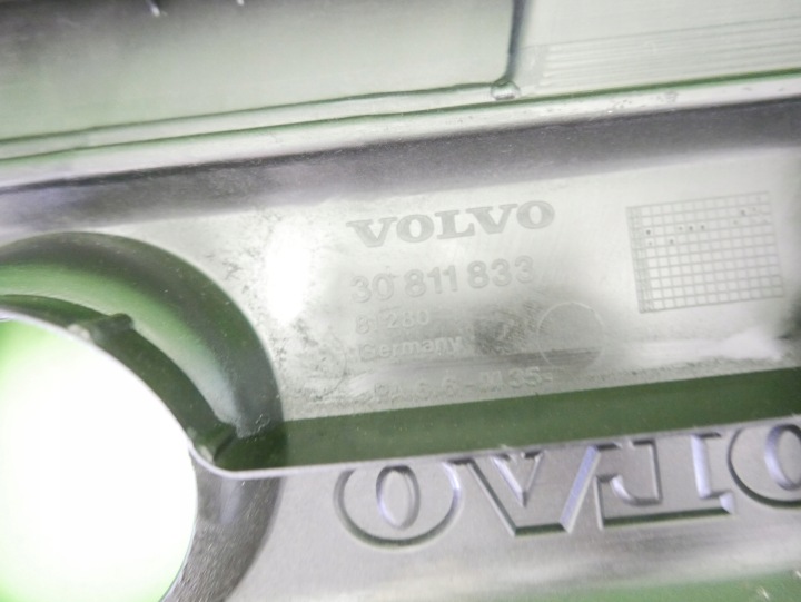 PROTECTION COUVERCLE MOTEUR SUPÉRIEURE VOLVO S40 I 1.8 16V