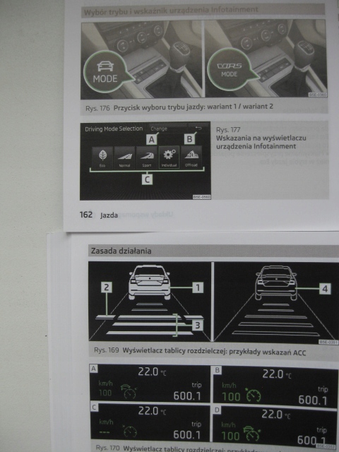 SKODA OCTAVIA 3 2012-2016 LIBRO MANTENIMIENTO COLOR 