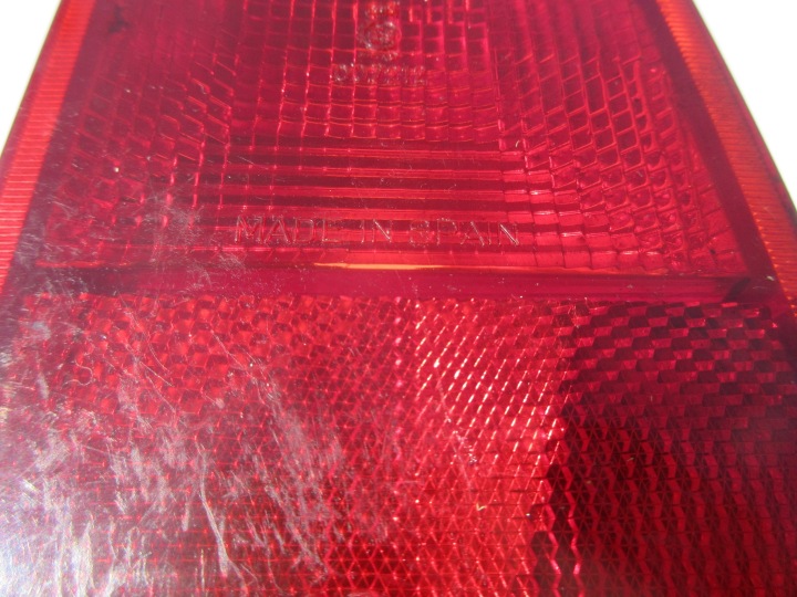 PHARE ARRIÈRE DROITE FORD FIESTA MK1 77FG13A602AA