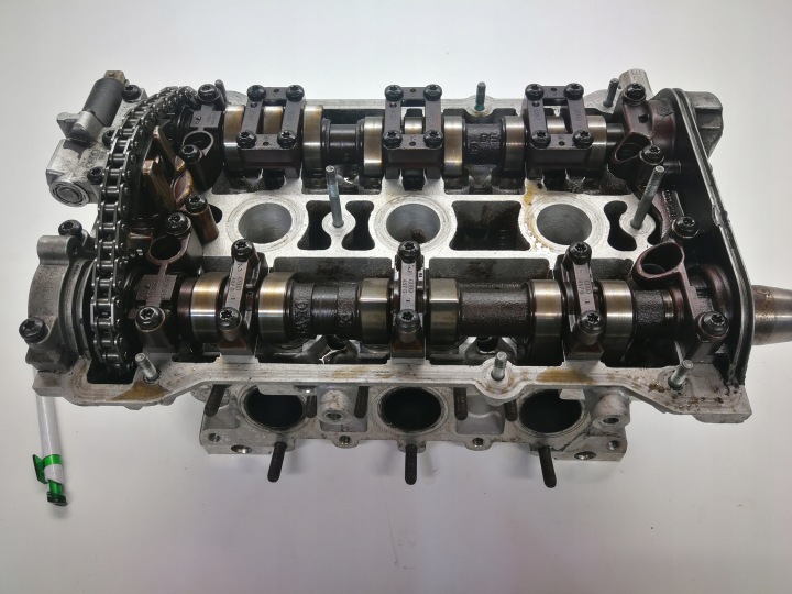CULASSE COMPLÈTE DROITE AUDI 2.7 ARE 078103373AE