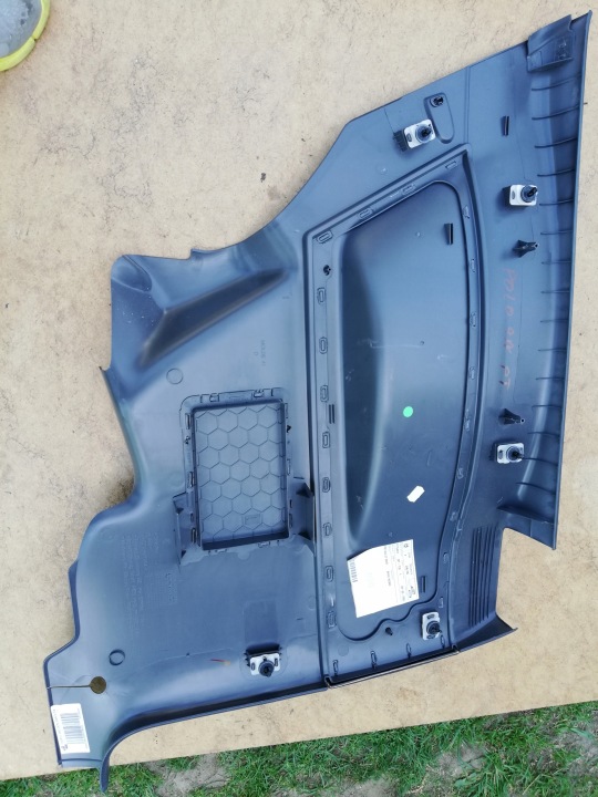 GARNITURE COLLECTEUR DROIT ARRIÈRE POLO 9N 3D 6Q3867044