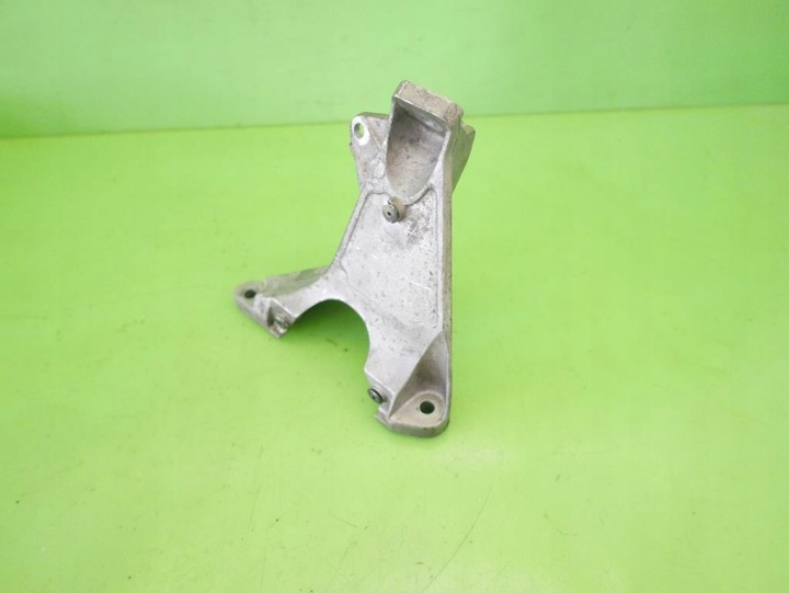 POIGNÉE SUPPORT MOTEUR DROITE AUDI A4 B6 2.0 FSI 00-