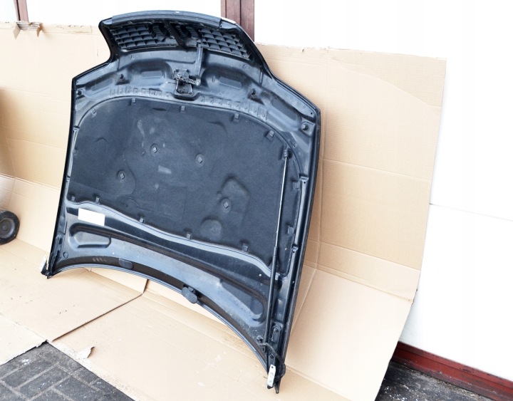 AUDI A6 C5 LIFT CAPOT COUVERCLE MOTEUR EN BON ÉTAT NOIRE
