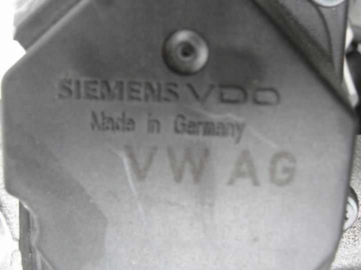 COLLECTEUR ADMISSION PAPILLON DES GAZ VW AUDI 4.2 TDI 30TYS.