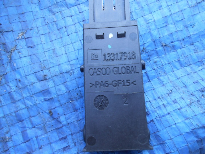OPEL-CZESC INSIGNIA A PRISE PUCE USB 13317918