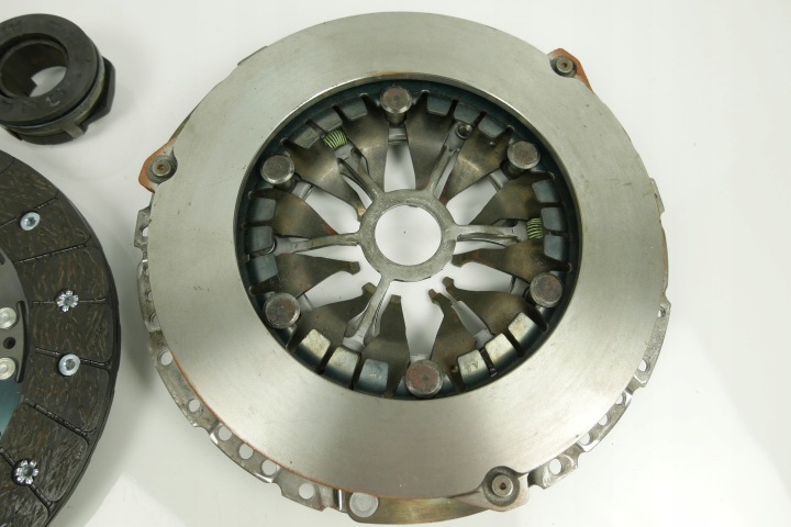 SACHS 3000 950 757 KIT SPRZEGIEL