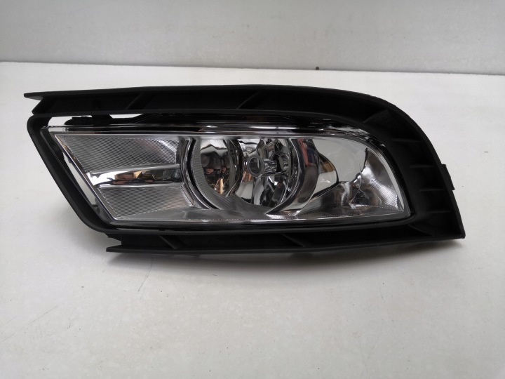 GRILLE LATÉRALE HALOGÈNE SKODA SUPERB 2 II DE 2013