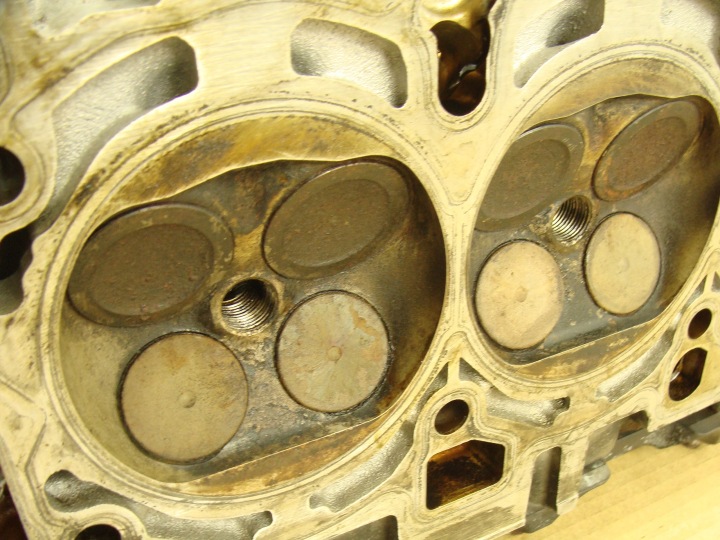 CULASSE AUDI RS6 C6 4F BUH 07L103404D 07L103403D