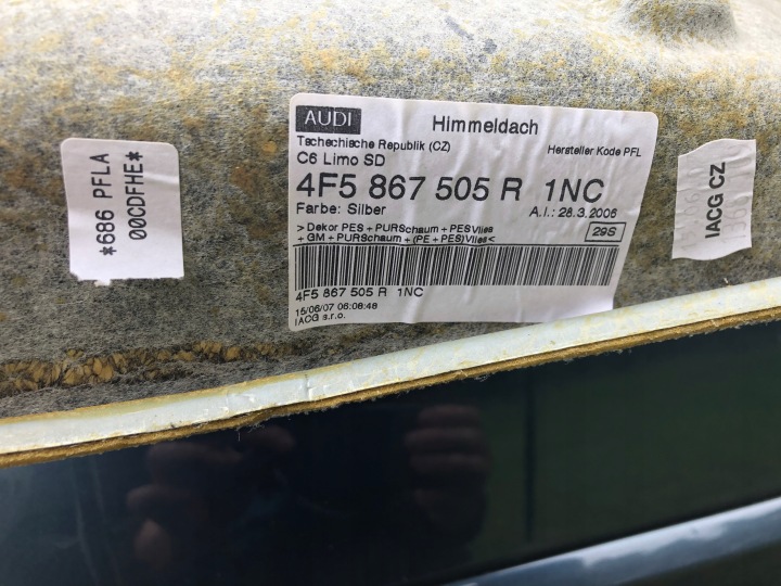 AUDI A6 S6 C6 PAVILLON BERLINE SILBER 4F5867505R