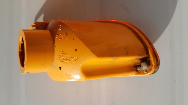 CLIGNOTANT DROIT GAUCHE FORD FOCUS I