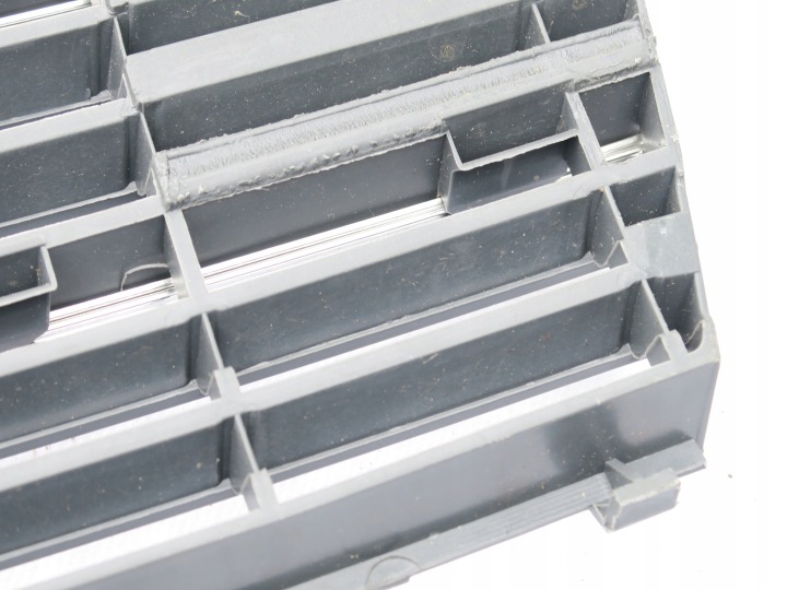 ORIGINAL GRILLE MERCEDES C W202 93-