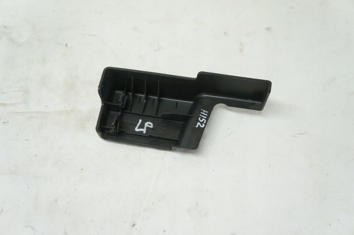AUDI A6C5 CALANDRE PROTECTION RAIL SIÈGE 8L0881349B