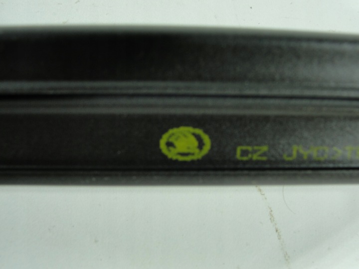 JOINT D'ÉTANCHÉITÉ BAGUETTES VITRES SKODA RAPID 5JJ839479
