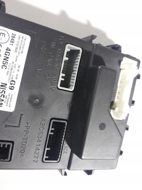 INFINITI Q50 2.2D 13- BOÎTE MODULE FUSIBLE 284B14GN5C
