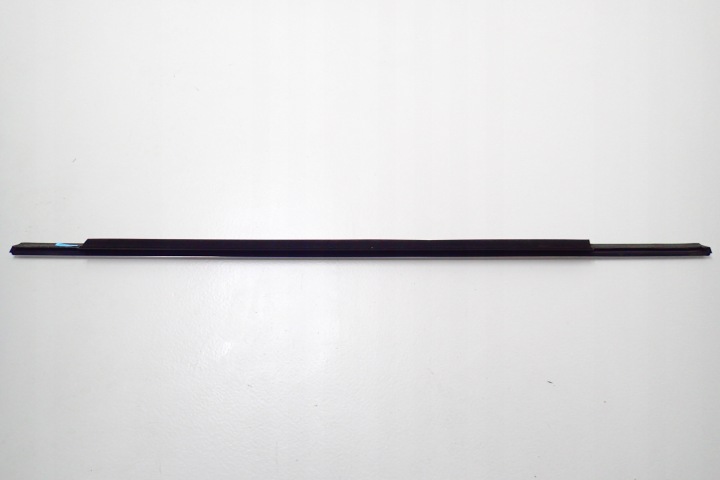 AUDI A6 C8 4K MOULURE RACLOIR VITRES 4K0839476