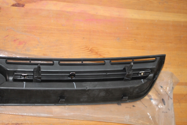 NEUF CALANDRE GRILLE FORD KUGA MK213- CV44-8200-BFW