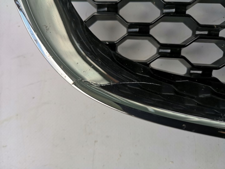 JAGUAR XFS DE 15R GRILLE CALANDRE