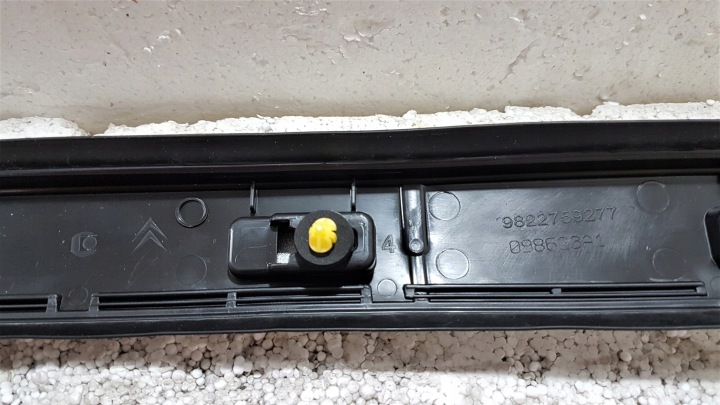 CITROEN C4 GRAND SPACETOURER MOULURE POTEAU GAUCHE
