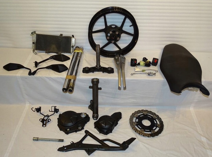 KAWASAKI ER6 ER6N ER6F 09-11 AILE AVANT