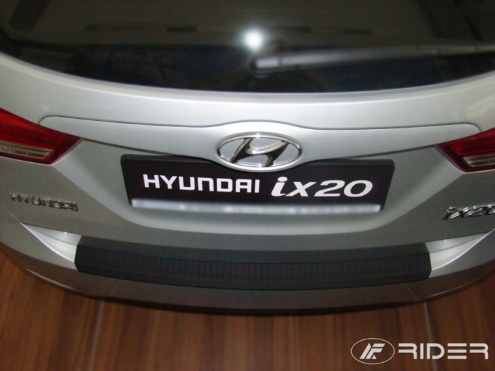 REVÊTEMENT SUR PARE-CHOCS HYUNDAI IX20 2010-18 BERLINE COMPACTE