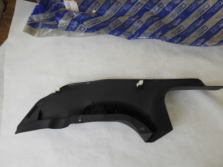 MOULURE REVÊTEMENT SEUIL DROIT ARRIÈRE FIAT MAREA 96-02