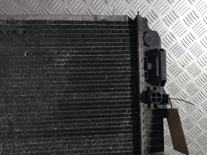 RADIATEUR EAU MERCEDES VARIO A6685000102