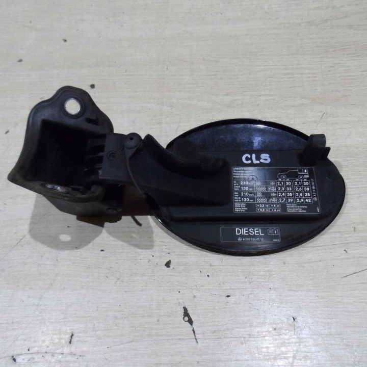 CLAPET GOULOTTE DE REMPLISSAGE CARBURANTS MERCEDES CLS W219 09R