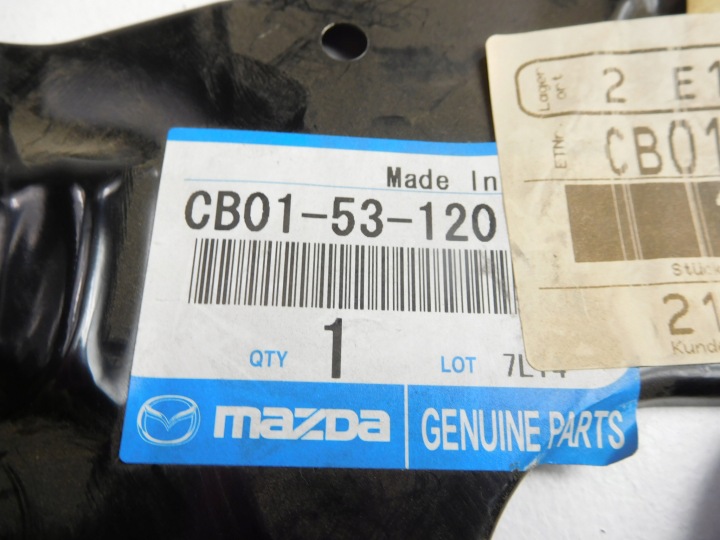 SUPPORT COURROIE DROIT CB01-53-120 MAZDA PREMACY