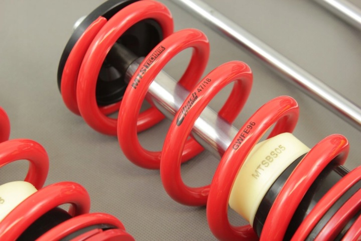 VIS SUSPENSION RÉGLABLE BMW E36 NOIR GOLD EDITION MTS TECHNIK EIBACH
