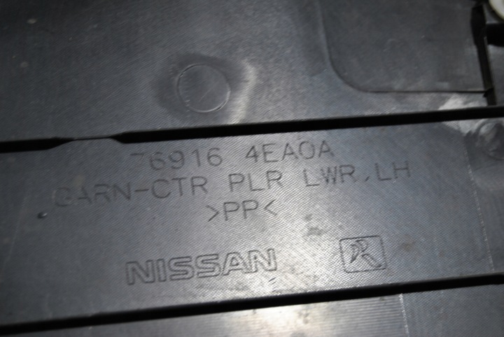 NISSAN QASHQAI BRODERIE MONTANTS GAUCHE 769164EA0A