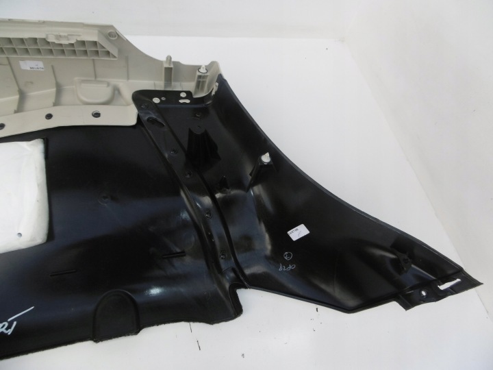 COLLECTEUR COUVERCLES DE COFFRE DROIT RANGE ROVER SPORT L320