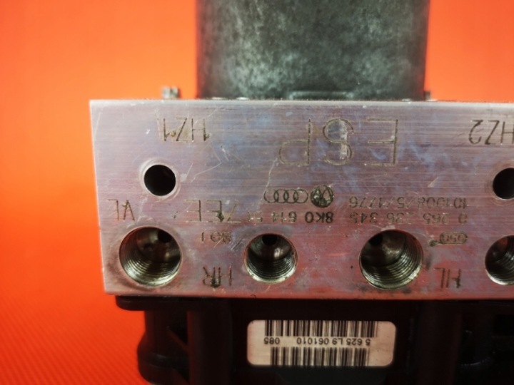 AUDI S5 A5 8T 3.0 TFSI POMPE ABS 8K0614517EE