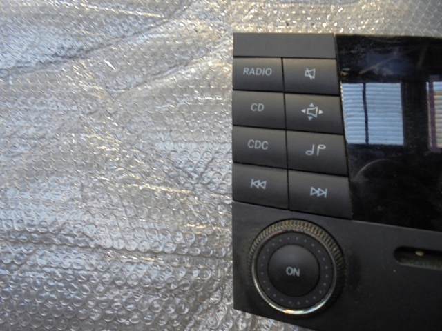 RADIO CD MERCEDES W211 CLS W219 MF2321