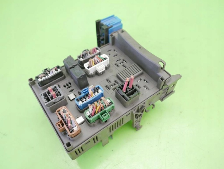 BOÎTE FUSIBLES RENAULT LAGUNA II 2.0 16V